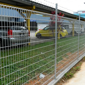 Clôture en treillis soudé <span class=keywords><strong>à</strong></span> pliage triangulaire durable, revêtement PVC, clôture BRC pour une utilisation extérieure polyvalente - Product Image 6