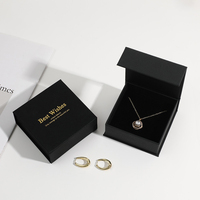 Neue Anpassbare Logo-Geschenkbox 9 * 9 * 3,5cm mit Magnetverschluss für Ringe, Armbänder, Ohrringe, Halsketten, Schmuckbox-Set Verpackung