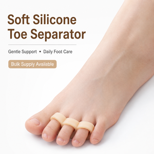 Séparateur d'orteils triple en silicone souple pour la protection des orteils superposés, idéal pour les soins quotidiens des pieds et la utilisation des chaussures. - Product Image 1