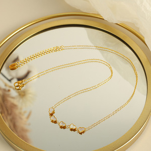 Collar de oro con forma de corazón y concha blanca, colgante de aleación de zinc, joyería de regalo - Product Image 1