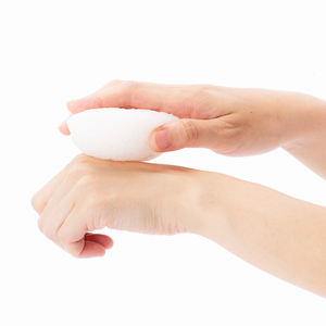 Esponja Konjac JUICY, Esponjas de Baño Japonesas, 100% Polvo de Konjac Comestible Japonés, Ecológico, para Limpieza Facial y Belleza - Product Image 6