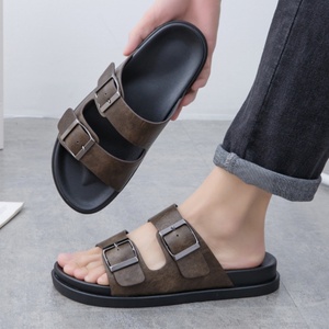 Nouvelles pantoufles plates en cuir véritable souple 2026 pour hommes, vente en gros directe d'usine, pour la maison et l'extérieur - Product Image 1