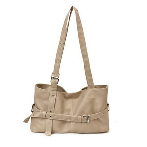 Sac à bandoulière tendance pour femme en PU. Conçu par un designer de luxe. Convient à un usage quotidien.9031 - Product Image 4