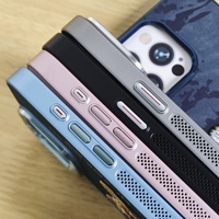 Vente chaude Étui de téléphone en cuir PU durable et exquis avec broderie, résistant aux chocs et à la saleté, design luxueux pour 16-A027