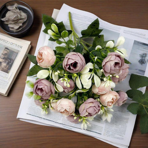 Mini Camelia Nórdica, Flores Artificiales, 15 Cabezas, Decoración de Mesa Estilo Europeo - Product Image 1