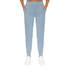 Pantalon de yoga capri pour femmes OEM | Leggings d'entraînement taille haute avec tissu respirant et à séchage rapide - Product Image 4