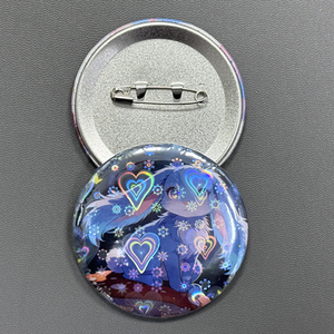 Spille Distintive Personalizzate in Latta con Logo Stampato e Chiusura a Farfalla, Regali Promozionali Popolari - Product Image 2