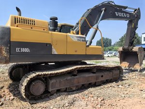 Excavatrice de grande taille VOLVO EC380 d'occasion, 38 tonnes, force de creusement puissante, cabine confortable pour la construction et l'exploitation minière - Product Image 2