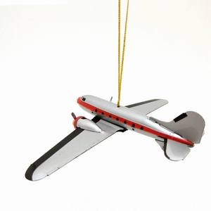 Pendentif de Noël en étain vintage en forme d'avion, ornement rétro pour décoration d'arbre, breloque de sac, porte-clés et cadeau de fêtes - Product Image 4