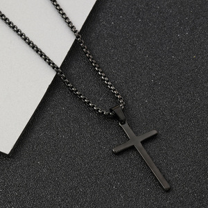 Hip-Hop Punk Edelstahl Kreuz-Halskette für Männer Ineinandergreifende Ringe Religiöser Schmuck Modischer Anhänger-Halskette - Product Image 3