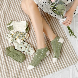 Calzini di cotone da donna in stile College primavera ed estate Avocado verde <span class=keywords><strong>a</strong></span> <span class=keywords><strong>righe</strong></span> corte <span class=keywords><strong>a</strong></span> rombi <span class=keywords><strong>a</strong></span> forma di reticolo retrò graziosi calzini da ragazza - Product Image 4