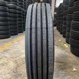 Pneu TBR à capture de carbone 295/75R22.5 avec bande de roulement à base de bio-matériaux, absorbant activement le CO2 pendant l'usure - Product Image 2