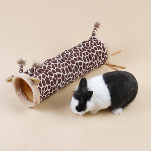 Fabrieksdirecte Schattige Giraffe Vorm Fluweel Eenrichtingsweg Konijn Luxe Huis Konijntje Hamster <span class=keywords><strong>Tunnel</strong></span> Speelgoed Dierenpatroon - Product Image 2