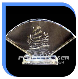 Machine de gravure laser 3D sans pollution Perfect Laser - Grand format pour <span class=keywords><strong>le</strong></span> traitement par lots <span class=keywords><strong>sur</strong></span> verre, cristal, acrylique - Usine chinoise - Product Image 4