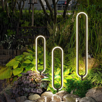 Nouvelle Lumière LED Extérieure pour Jardin, Lampe de Pelouse Étanche IP65 en Aluminium, Éclairage Solaire Basse Tension Décoratif pour Aménagement Paysager