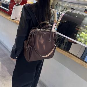 Sac à dos vintage en cuir tanné végétal, luxe discret, convertible en sac fourre-tout, sans marque, pour le quotidien, vente en gros Royaume-Uni France - Product Image 3