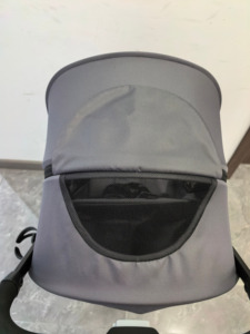 Poussette bébé pliable légère haut de gamme à 4 roues, cadre en alliage d'aluminium, design multifonctionnel avec poches, pour les enfants jusqu'à 3 ans - Product Image 5
