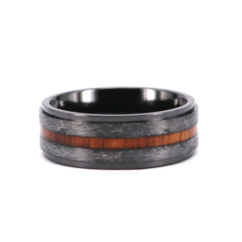 Koa Holzring, natürlicher schwarzer Ring, 8mm Stufen kanten Kreuz gebürstet mit 1,7mm Holz streifen Herren schwarzer Titan ring