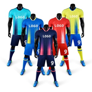 Set Personalizzato di Maglie da <span class=keywords><strong>Calcio</strong></span> a Rapida Asciugatura per Uomo e <span class=keywords><strong>Bambino</strong></span>, 100% Poliestere, T-Shirt e Pantaloncini in Rete di Alta Qualità - Product Image 1