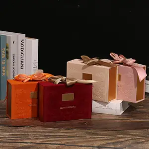 Scatole regalo personalizzate di alta qualità in velluto classico con nastro regalo per feste di nozze possono contenere vino di whisky Set regalo fornitore