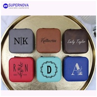 Vente en gros de similicuir blanc Laserable blanc Boîte à bijoux en cuir PU élégant Lady Fashion pour le stockage de cadeaux Boîte à bijoux de voyage