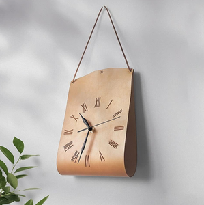 Reloj de pared de cuero para cafetería, reloj Retro de estudio, adornos, reloj de pared de moda Retro con cuerda, decoración colgante para sala de estar - Product Image 1