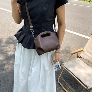 Bolsa de Ombro Feminina Marrom em PU com Franjas e Padrões Geométricos Retrô, Estilo Boêmio para Inverno e Outono - Product Image 4