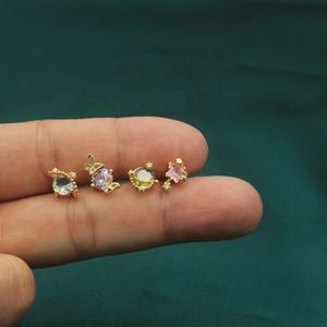 ต่างหูรูปพระจันทร์และดาวสุดฮิตสำหรับผู้หญิง ชุบทอง 14K ทำจากสแตนเลสสตีล ดีไซน์เรขาคณิตแบบโอเวอร์ไซส์ เหมาะสำหรับงานปาร์ตี้ - Product Image 5