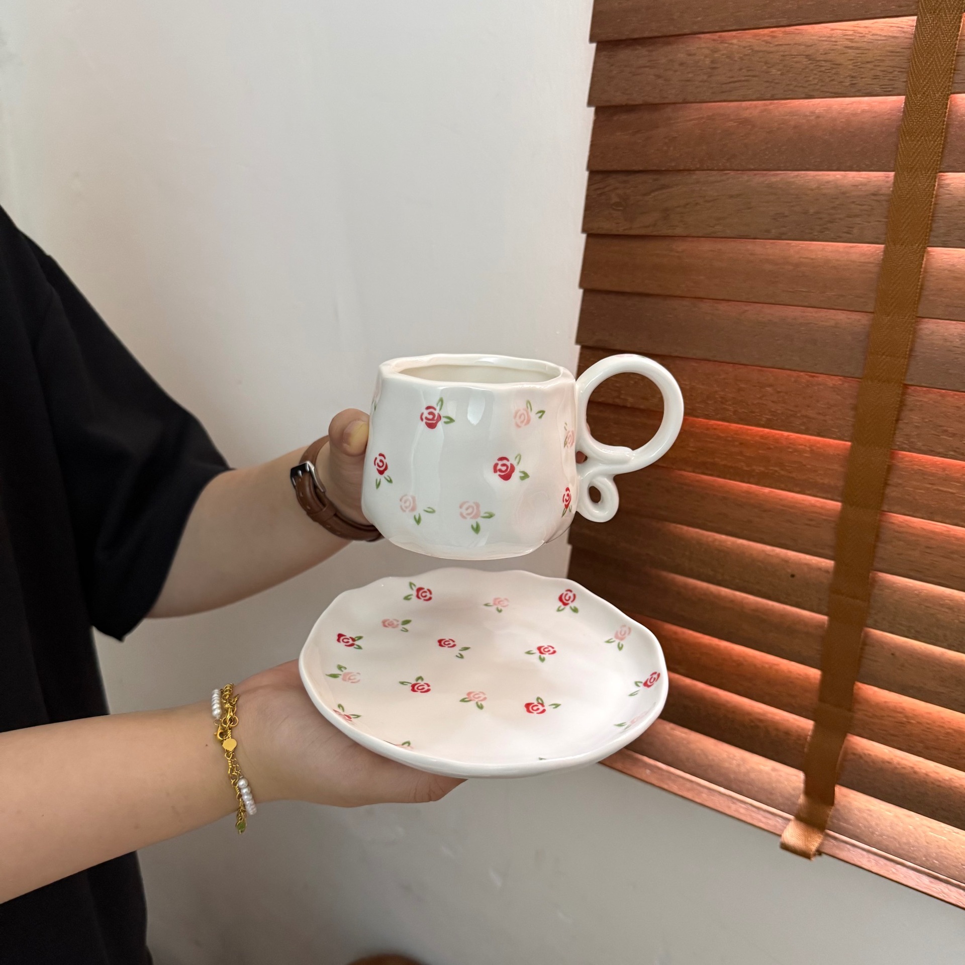 Tazza rosa bicolore 270ml + piattino 16cm