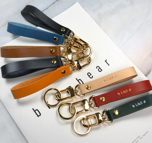 LLavero de cuero grabado de alta calidad para hombre y mujer, llavero de cuero genuino para llaves, soporte de cuero para coche - Product Image 2