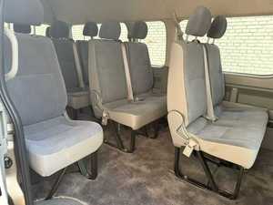 <span class=keywords><strong>Toyota</strong></span> <span class=keywords><strong>Hiace</strong></span> 2020 Automática, 8-15 Plazas, Tracción en las Cuatro Ruedas, en Venta, Diésel, Volante a la Izquierda, Asientos de Cuero Oscuro, Neumáticos R16 Traseros - Product Image 6