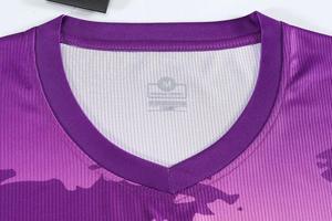 Conjunto de uniforme de fútbol con camuflaje degradado personalizado para adultos, de secado rápido, transpirable, para entrenamiento y partidos. - Product Image 2