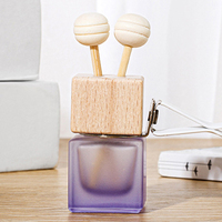 Bouteille de parfum pour voiture carrée givrée colorée vide de 8 ml, diffuseur de parfum pour voiture avec clip de ventilation