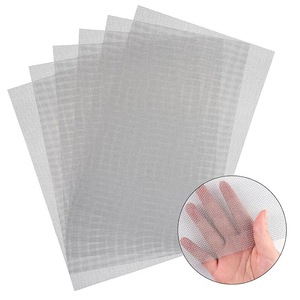 Maille métallique tissée en acier inoxydable personnalisée, résistante à la corrosion, avec des trous carrés et des fils recourbés - Product Image 6