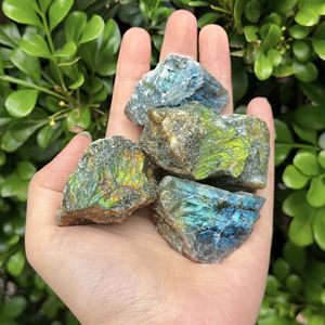 Nouvel Arrivage Pierre Brute Naturelle de Labradorite Bleue Étincelante pour Décoration Spirituelle - Product Image 5