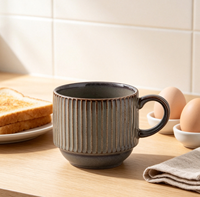 Lot de tasses à café en céramique empilables de style nordique avec support métallique, logo personnalisé, tasses en porcelaine côtelées empilables pour la maison et le bureau