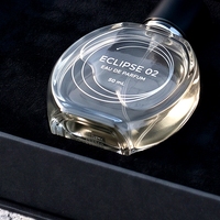 Boîte à parfum rigide noire magnétique de style livre, sur mesure, avec insert ajusté pour présentation, pour emballage de parfum personnalisé