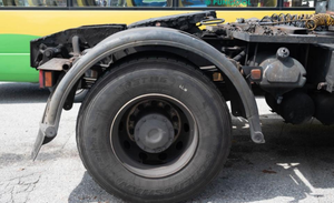 รถหัวลาก SINOTRUK HOWO 64 มือสอง 371 แรงม้า เครื่องยนต์ดีเซล Weichai ยูโร 3  รับน้ำหนักได้มากกว่า 50 ตัน พวงมาลัยซ้าย กล้องมองหลัง ขายตรงจากโรงงาน - Product Image 6