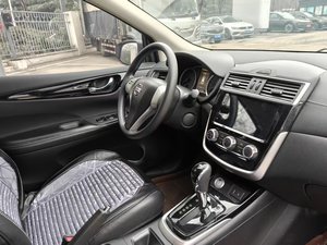 JX Auto <span class=keywords><strong>Nissan</strong></span> Tiida 2024 1.6L CVT Compacte Berline à hayon Essence Faible Consommation Euro VI Phares LED Voitures d'<span class=keywords><strong>occasion</strong></span> Asie du Sud-Est - Product Image 4