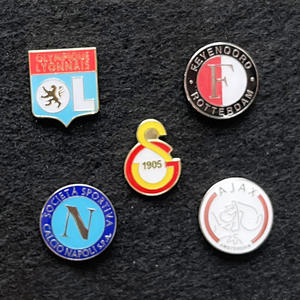 Broche Metálico con Pegamento para Fanáticos del Fútbol de Tottenham, AC Milan, París Saint-Germain, Brasil, para la Liga Española, Ciclismo y Tiro - Product Image 6