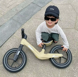 Vélo d'équilibre pour enfants, bébés, <span class=keywords><strong>meilleur</strong></span> cadeau, cadre renforcé, roues en caoutchouc, 12 pouces, 75 kg - Product Image 4