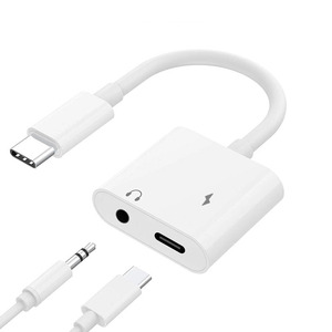 <span class=keywords><strong>Adaptateur</strong></span> audio 2 en 1 direct d'usine USB C vers 3.5mm type-c/double câble auxiliaire de charge de type C pour connecteur d'écouteurs filaires Samsung - Product Image 1