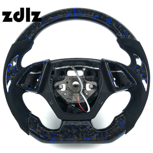Volant en fibre de carbone forgée pour Camaro, cuir suédé noir personnalisé pour <span class=keywords><strong>Chevrolet</strong></span> Corvette C7 ZR1 Z06 Z51 - Product Image 1