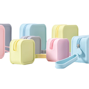 Bolsa de Maquillaje de Silicona con Logotipo Personalizado, Bolsa de Cosméticos Impermeable con Cierre, Bolsa de Viaje para Artículos de Aseo, Organizador para Bolso - Product Image 2