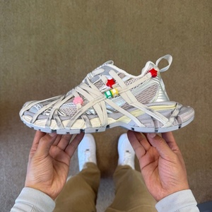 Chaussures de sport décontractées de haute qualité pour hommes, chaussures de course personnalisées avec logo, baskets de luxe à semelle épaisse pour le dropshipping - Product Image 6