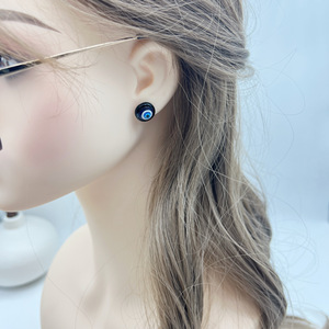 Boucles d'oreilles clous géométriques style œil porte-bonheur européen et américain, en alliage de zinc, serti clos rond, ensemble de bijoux de mode pour femme - Product Image 2