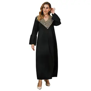Oriente Medio musulmán Americano Venta caliente Otoño/Invierno manga larga Flare manga bata cuello en V vestido bordado