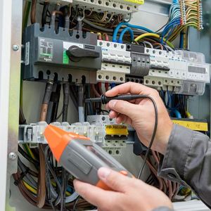 Kit de Localizador de Cables Electrónicos Sonel LKZ-720 - Garantía de 1 Año, Conjunto para Operación con 4 Transmisores - Product Image 3