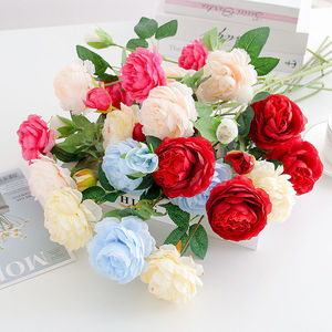 Huaien <span class=keywords><strong>Bouquet</strong></span> <span class=keywords><strong>Artificiel</strong></span> 3 Têtes de Pivoines et Roses pour Décoration de Plafond de Mariage, Arrangements d'Allée, Décoration de <span class=keywords><strong>Noël</strong></span> et de Maison - Product Image 1