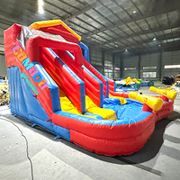 Toboggan aquatique gonflable commercial avec pistolet à eau, toboggan aquatique gonflable à 3 voies avec piscine à jets pour fête d'été en plein air